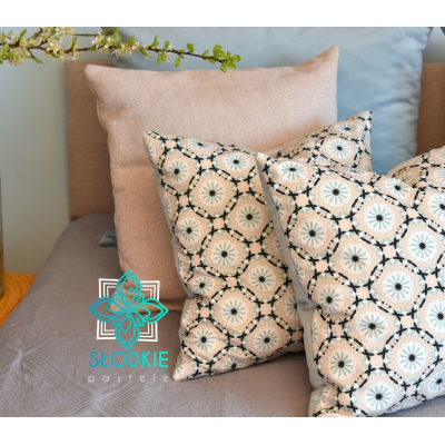 Mandala I poduszka dekoracyjna kwadratowa ze wzorem Słodkie Pastele - 6